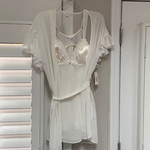 Flora by Nikrooz Bridal Set